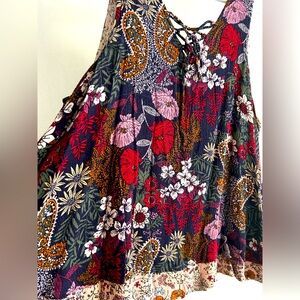 Floral cropped tank top